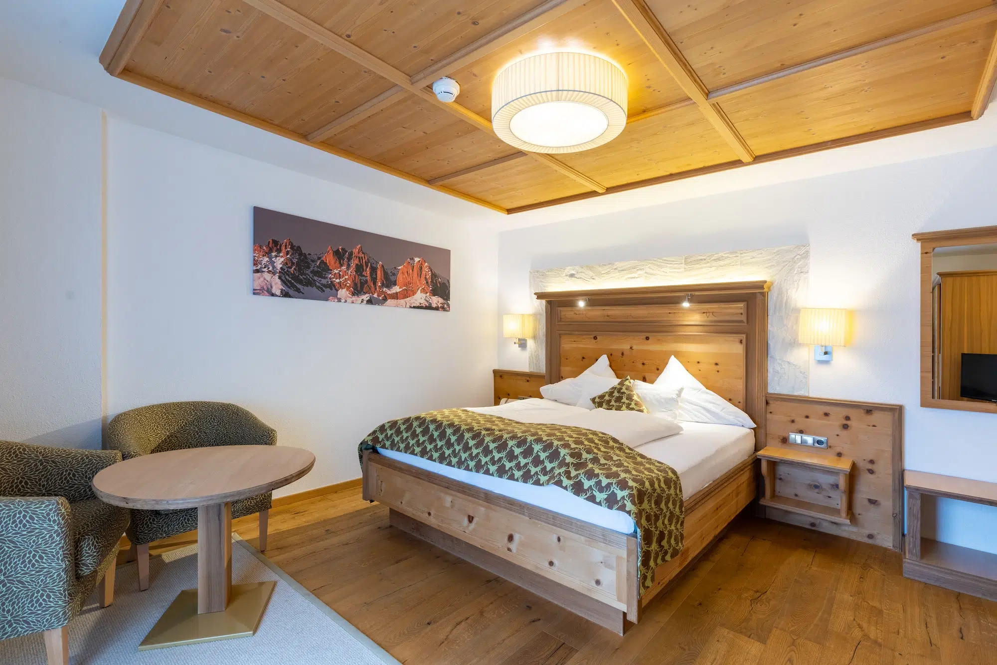 Hotel Olympia Zimmer 8 Juniorsuite Idalm